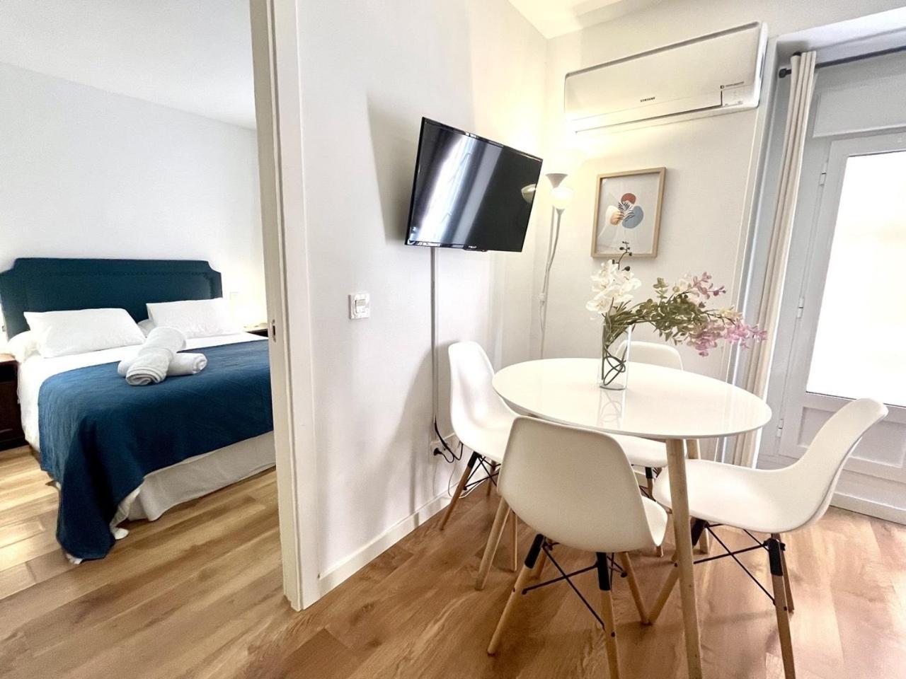 Dplace To Be - Exclusive Apartments In Historic Center マドリード 部屋 写真
