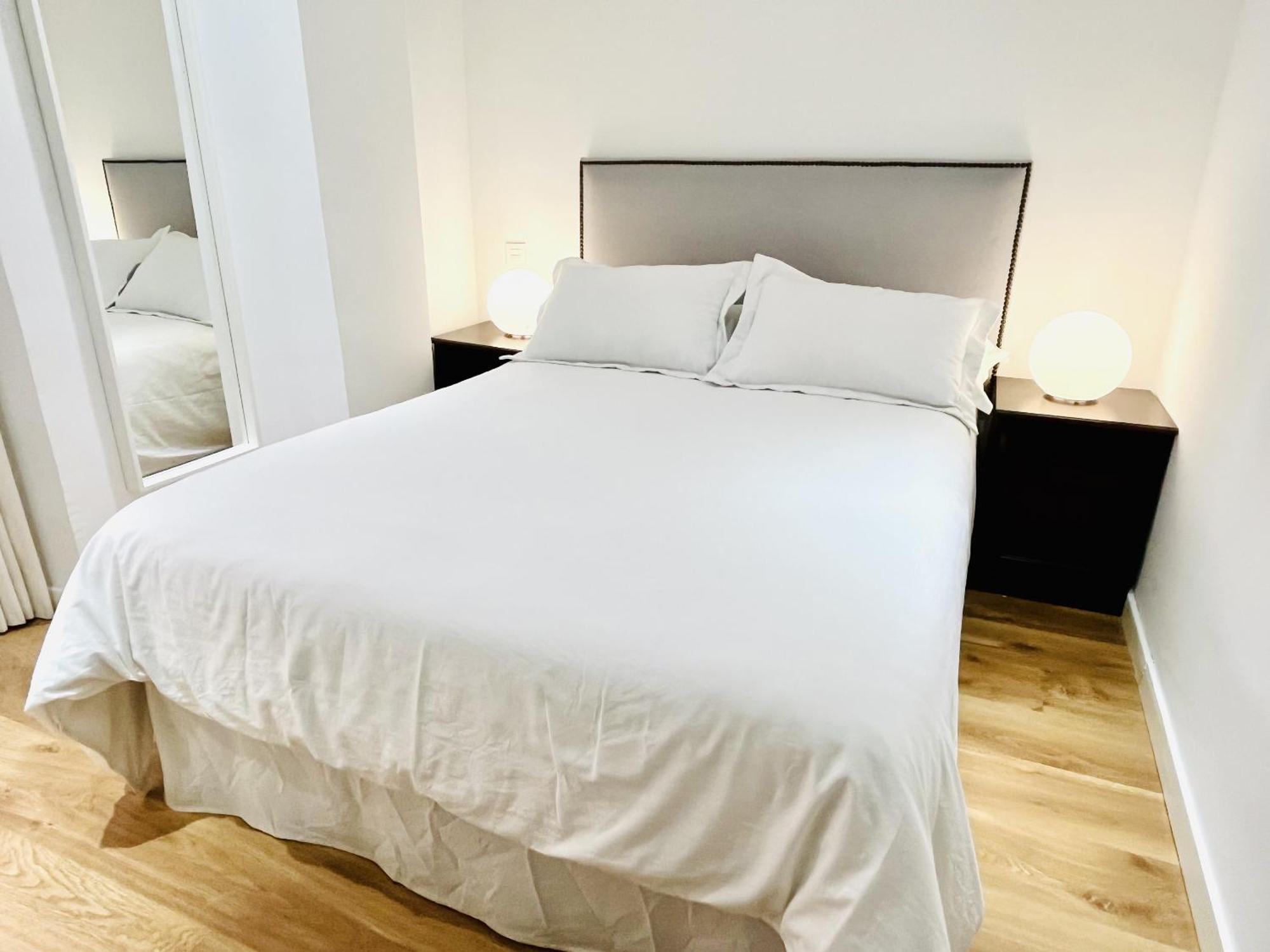 Dplace To Be - Exclusive Apartments In Historic Center マドリード 部屋 写真
