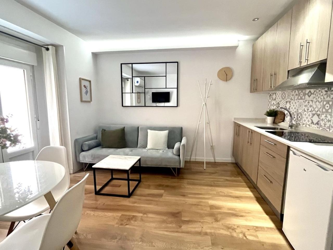 Dplace To Be - Exclusive Apartments In Historic Center マドリード 部屋 写真