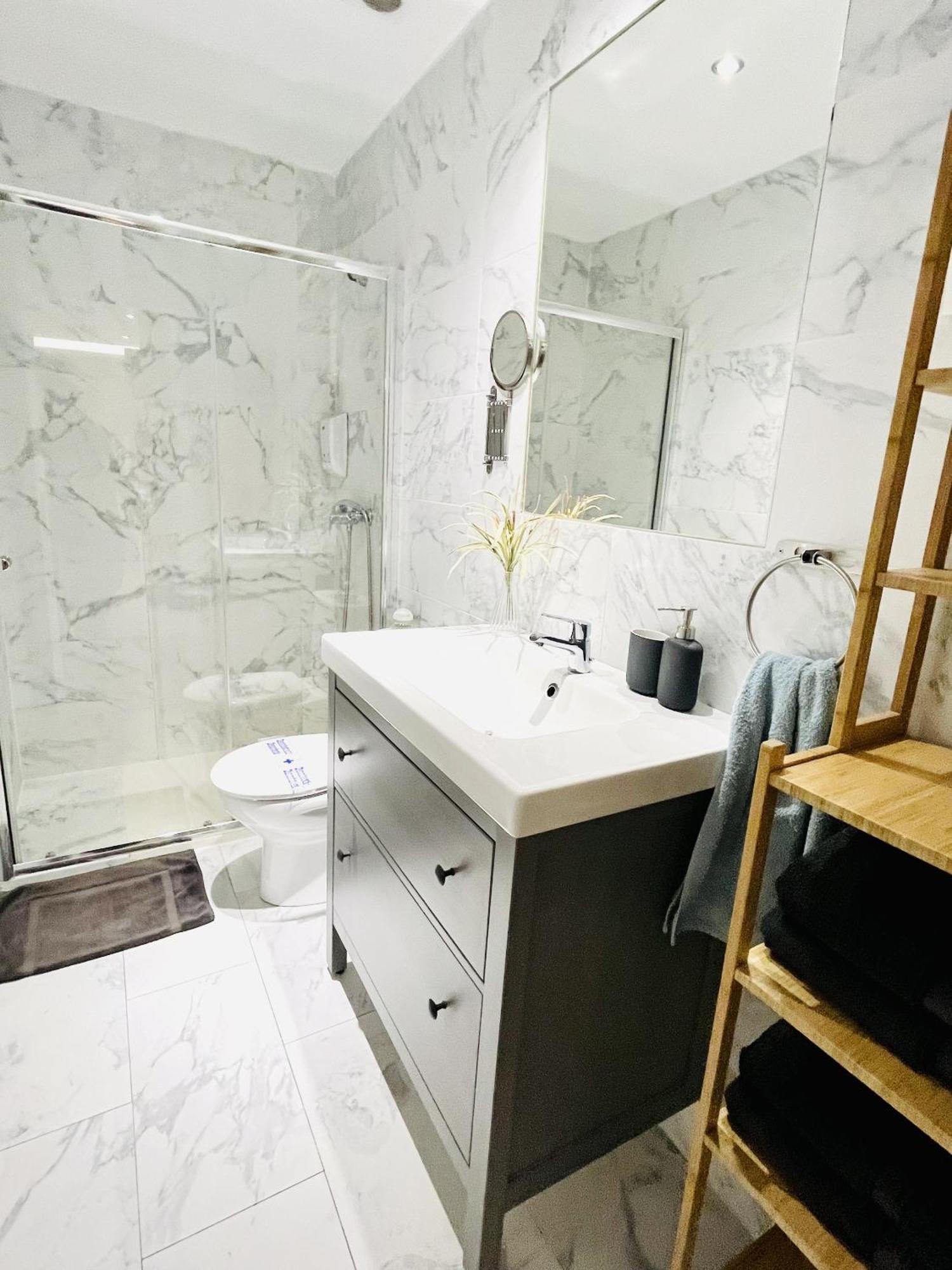 Dplace To Be - Exclusive Apartments In Historic Center マドリード 部屋 写真